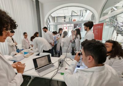 Gli studenti di Design nel Laboratorio IEMEST